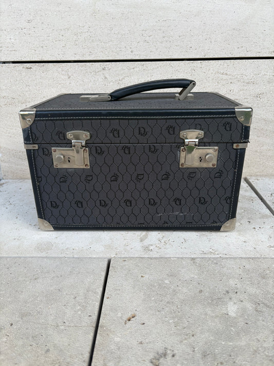 DIOR. Neceser de viaje
