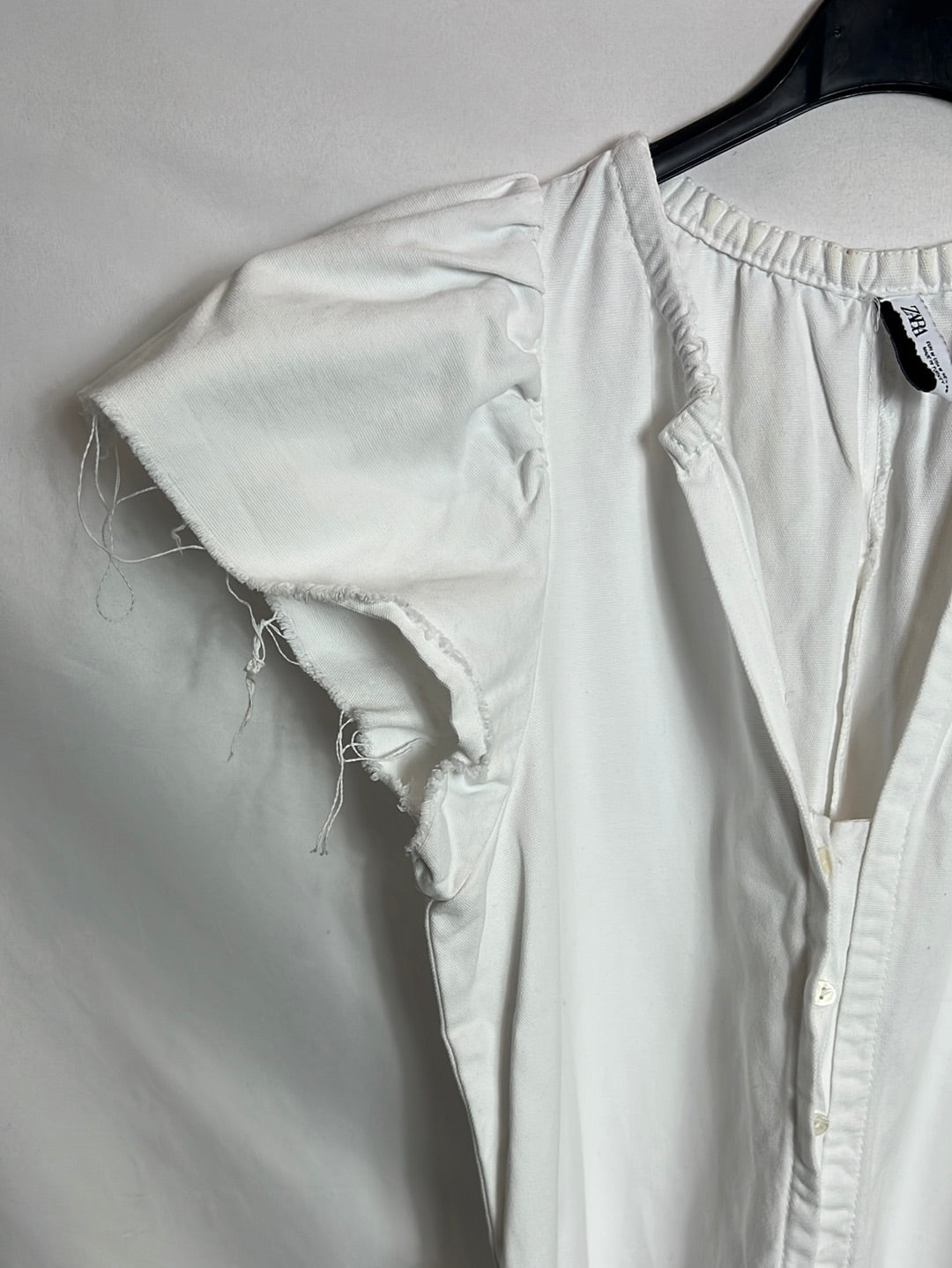 ZARA. Mono denim blanco pata ancha. T M