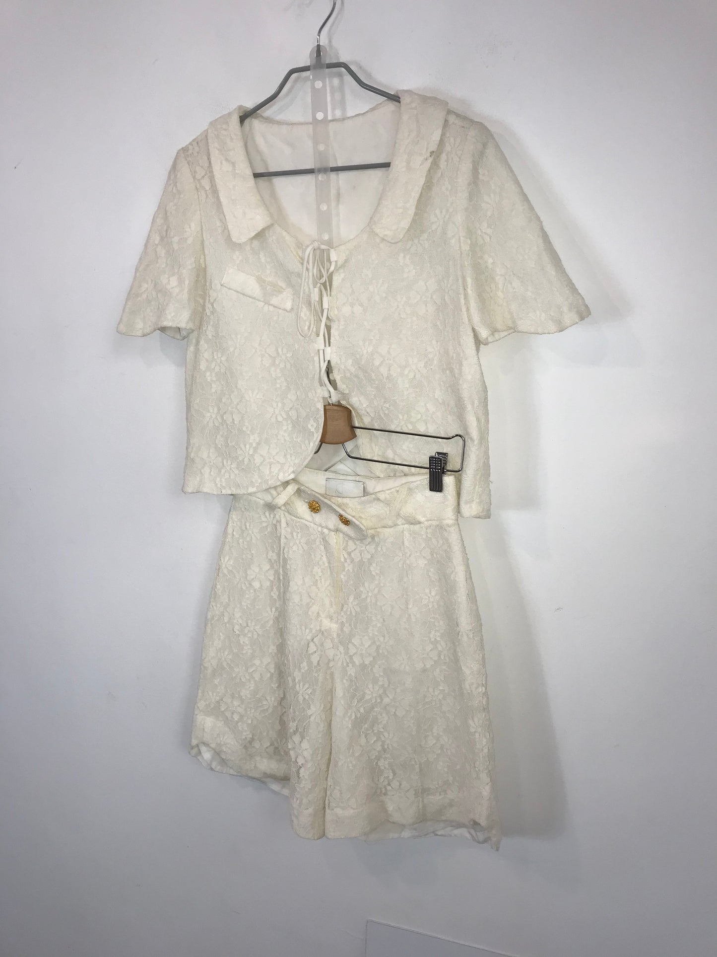 CILINA. Conjunto top y bermuda encaje