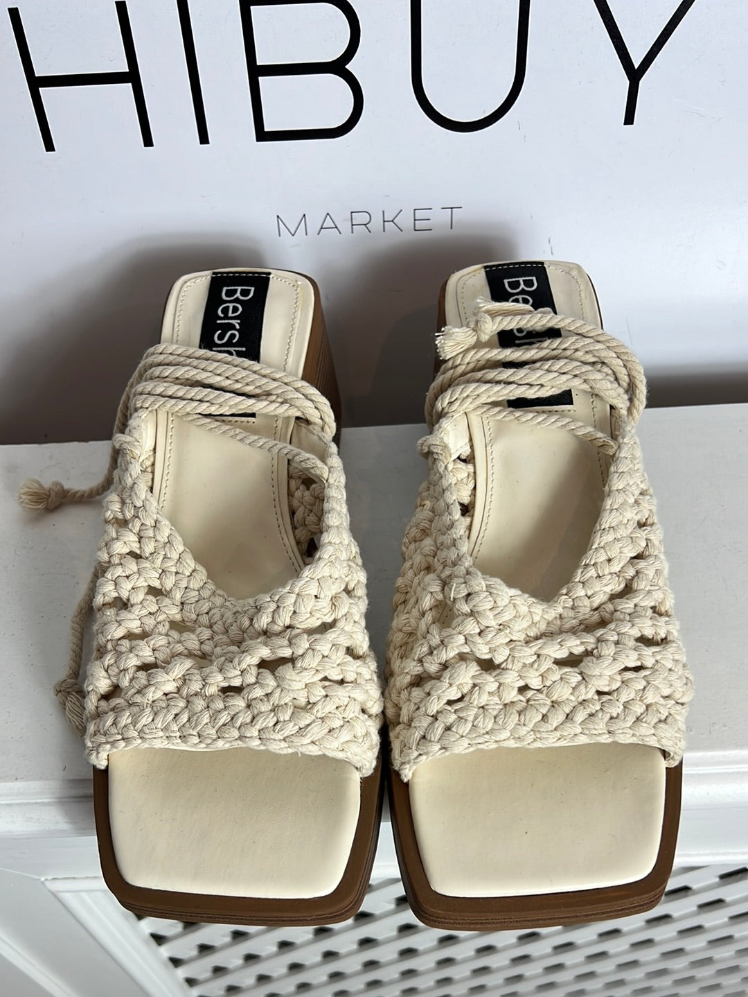 BERSHKA. Sandalias plataforma crochet . T 39