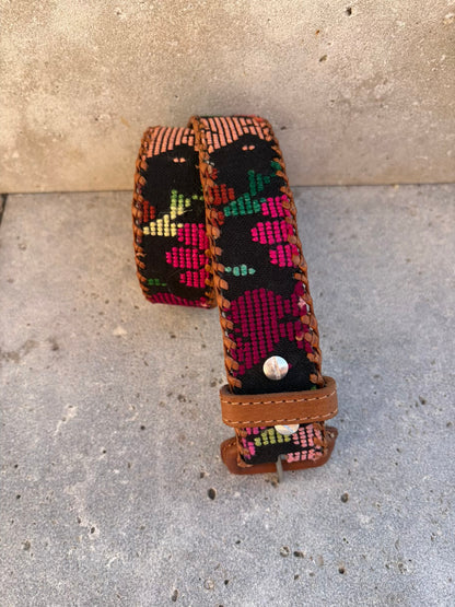 Cinturón piel bordados