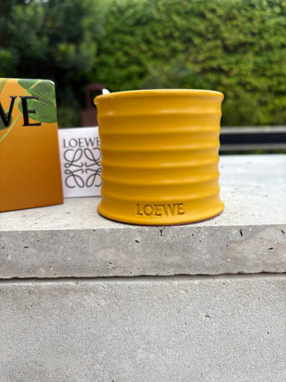 LOEWE. Vela aromática
