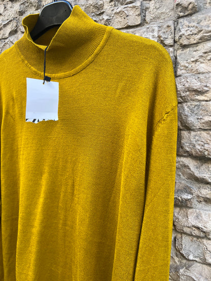 ZARA. Jersey pistacho fluido cuello perkins. T XL