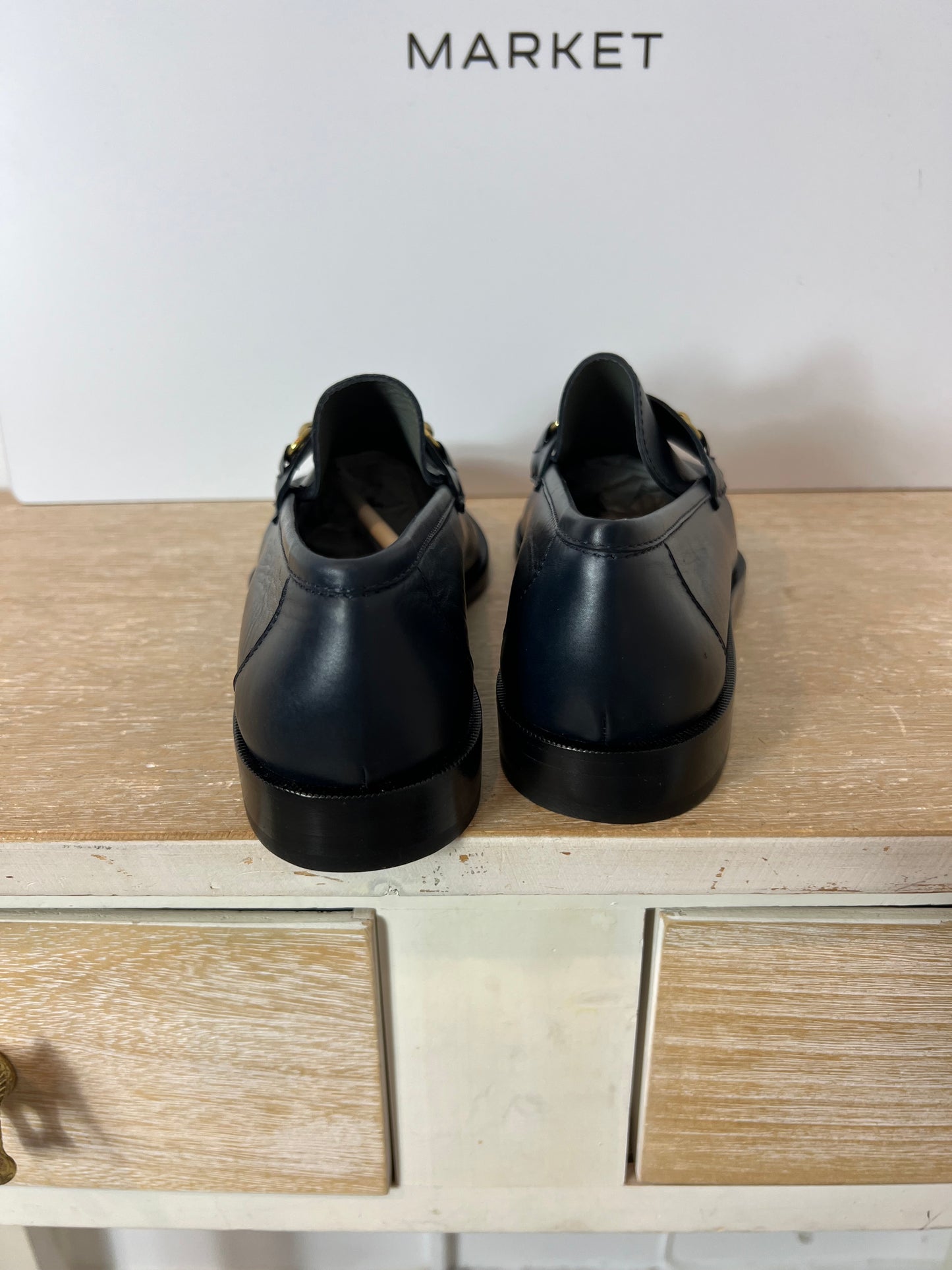 UNÜTZER. Dark blue leather loafers. Size 37.5