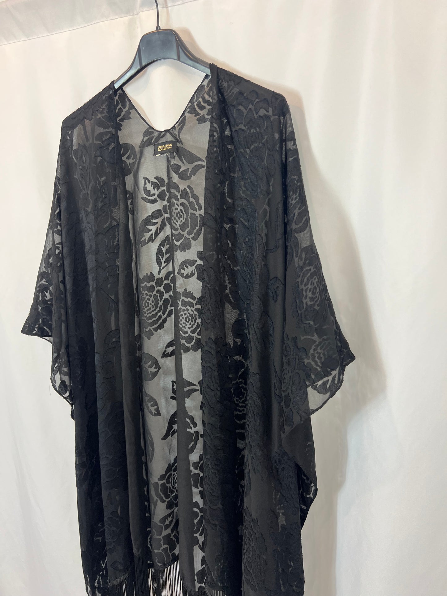SFERA. Kimono negro flores. T U