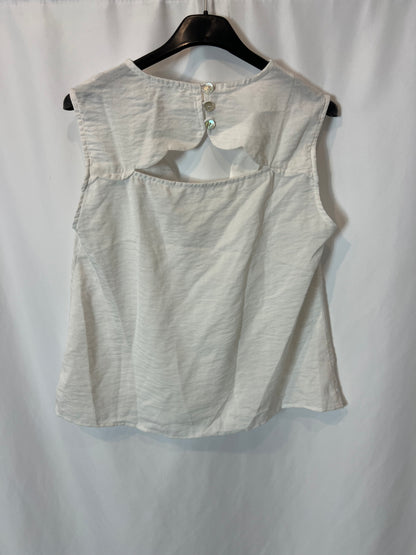 LE MUSE. White top with wavy neckline Tm