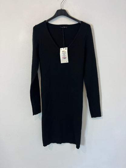 PINK WOMAN. vestido punto negro canalé T.m