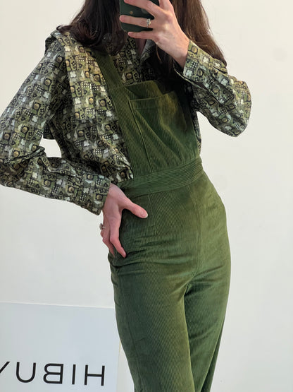 MARIA DE LA ORDEN. Mono verde pana ligera