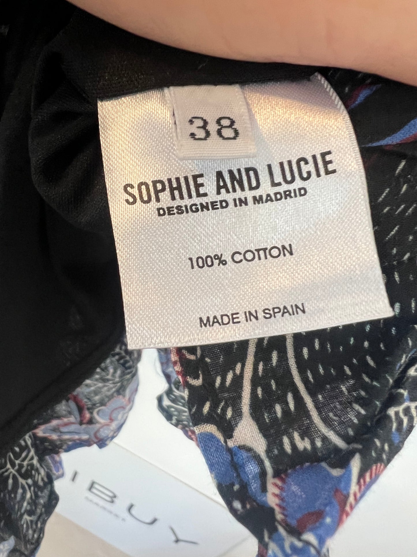 SOPHIE AND LUCIE. Vestido negro estampado  T.38