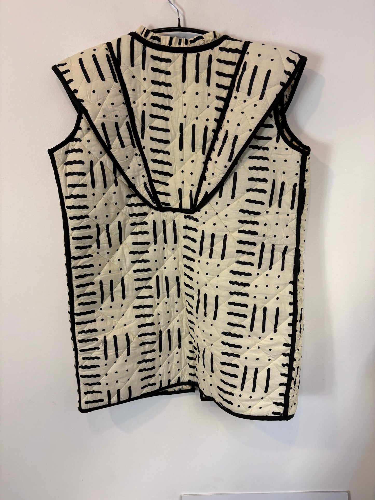 CHERRIES. Flowy purple top. Size XL