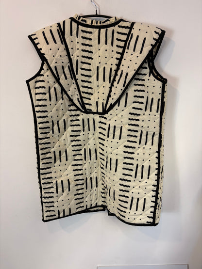 CHERRIES. Flowy purple top. Size XL