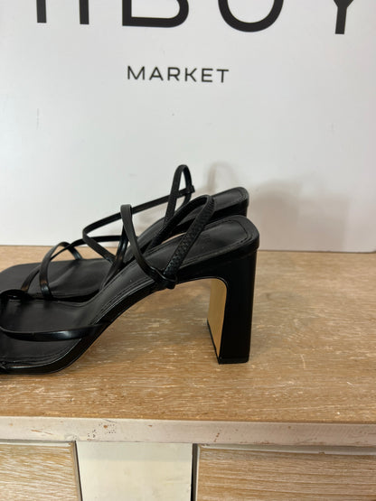 H&M. Sandalias negras tiras. T 39