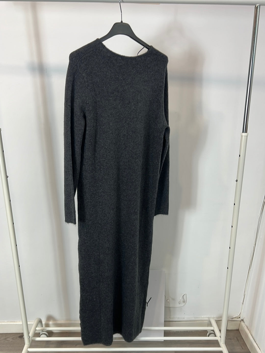ZARA. Vestido largo punto gris T.s