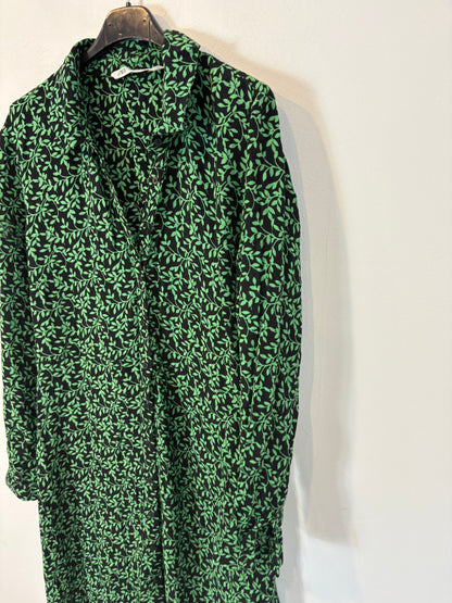 ZARA. Vestido largo camisero estampado verdes