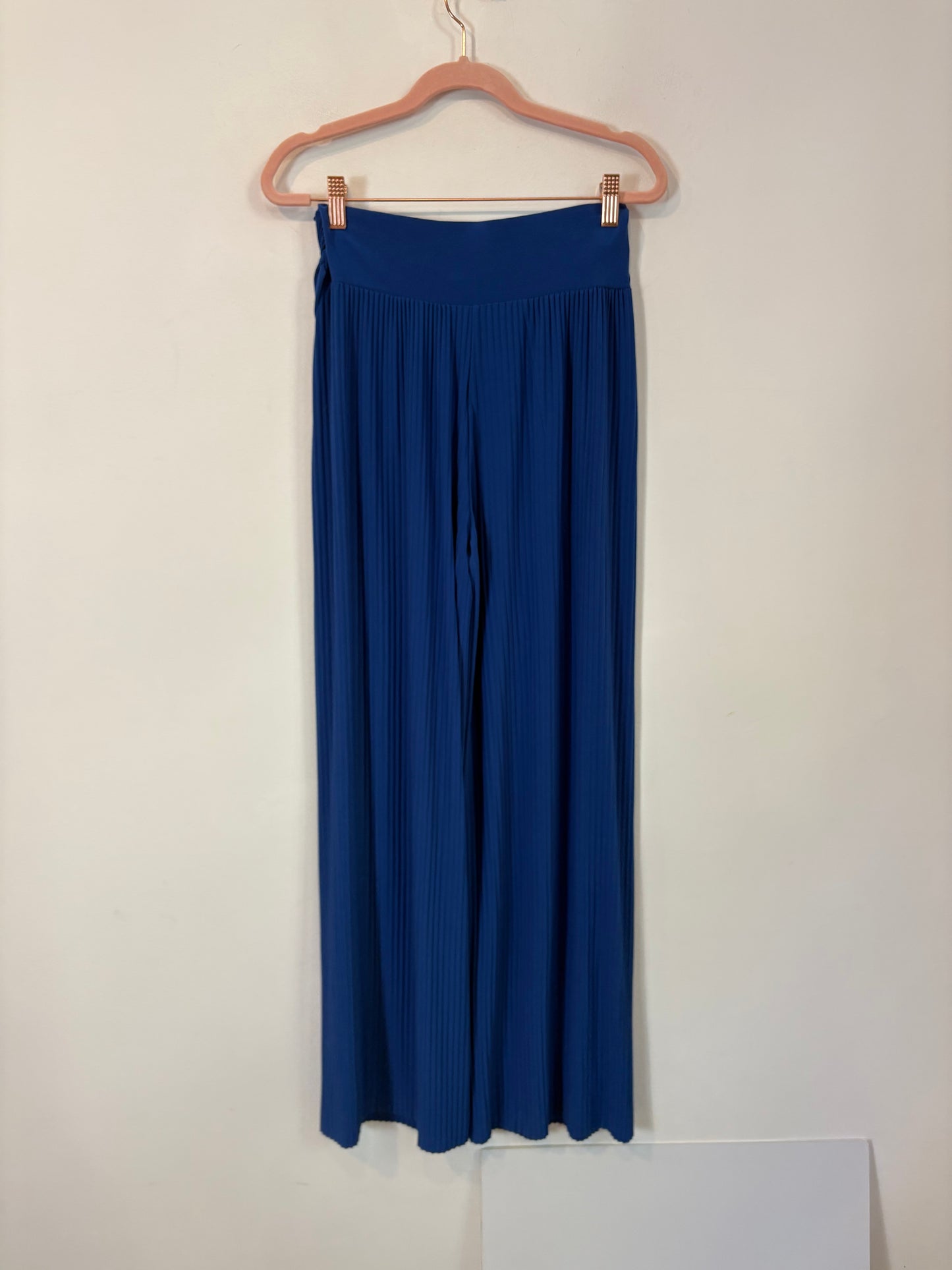 Pantalón azul klein fluido