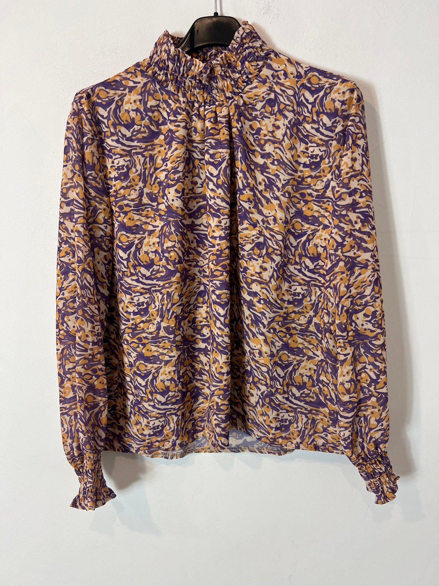 MUSCARI. Beige printed Ts blouse