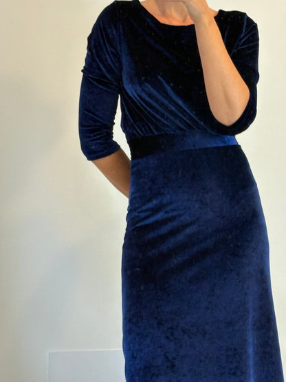 OTRAS. Vestido largo terciopelo azul