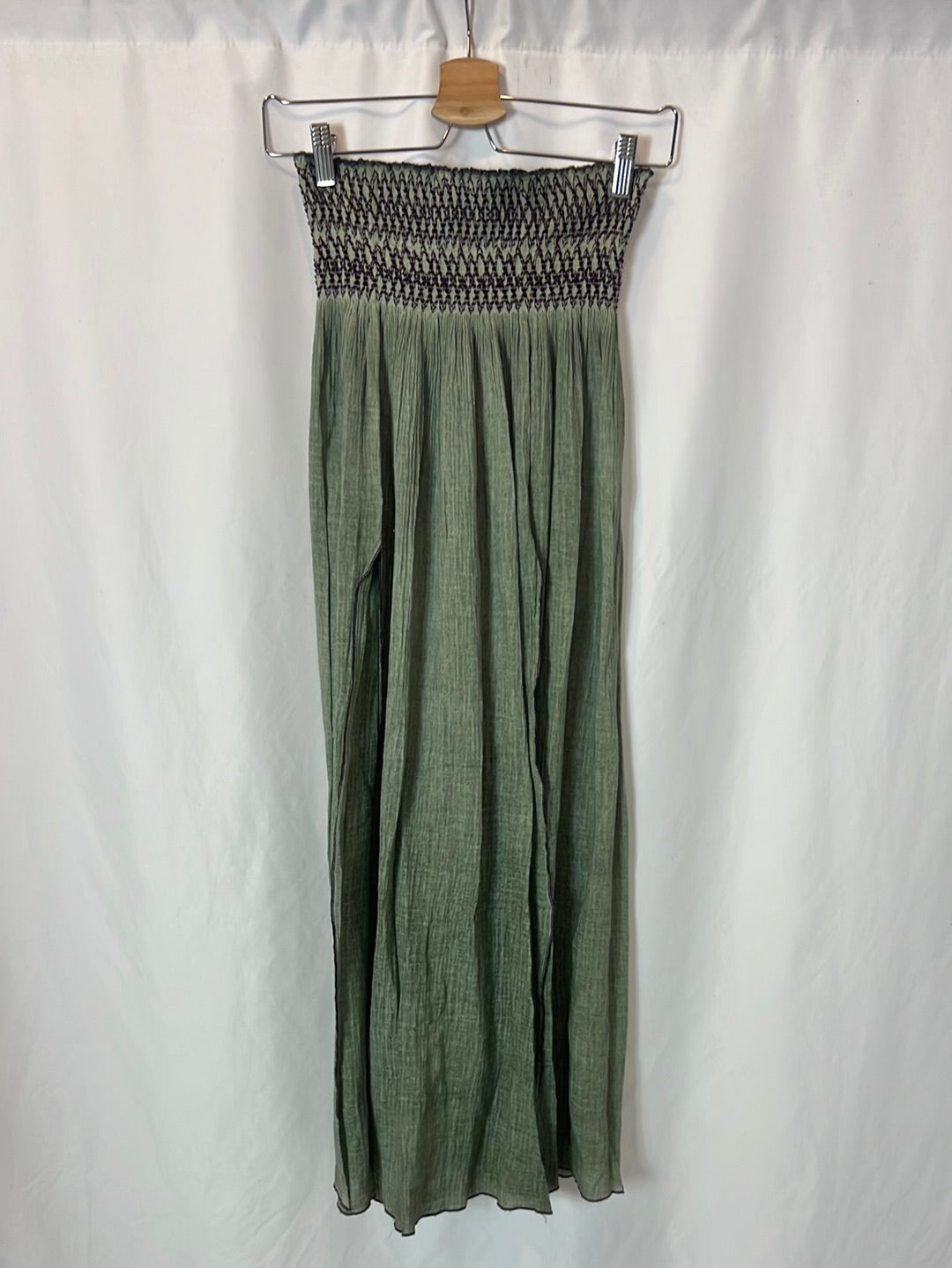 TCN. Falda larga aberturas. T M