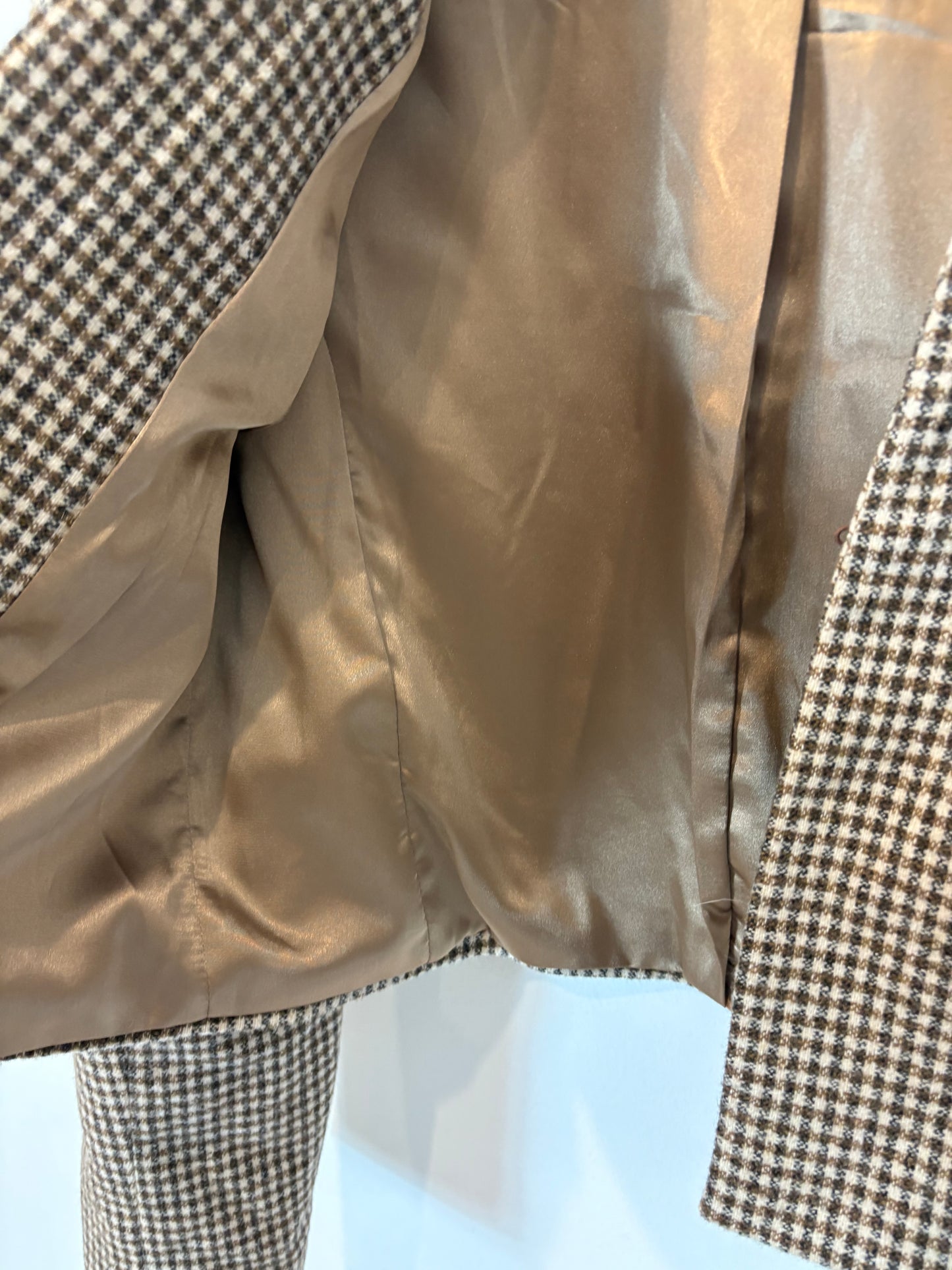 IQ. Checkered jacket with wool. TM