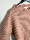 INTROPIA. Jersey rosa lana detalle cuello y puños. T S