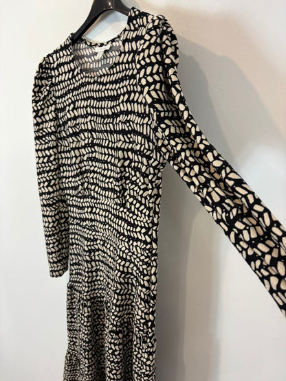TOPSHOP. Vestido largo bicolor manga larga