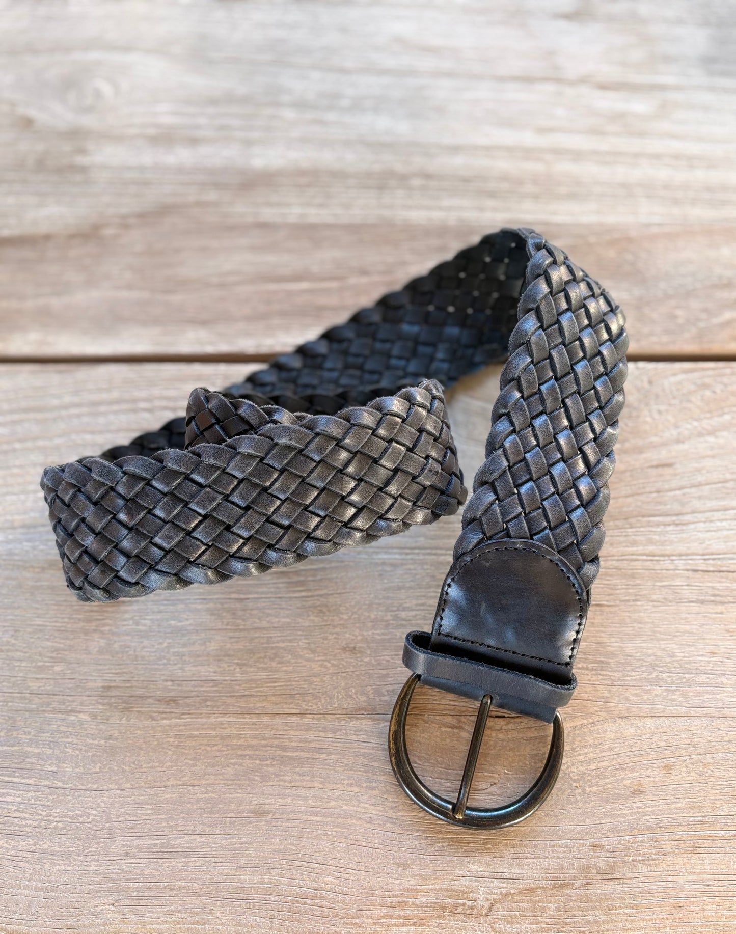 MASSIMO DUTTI. Cinturón negro trenzado