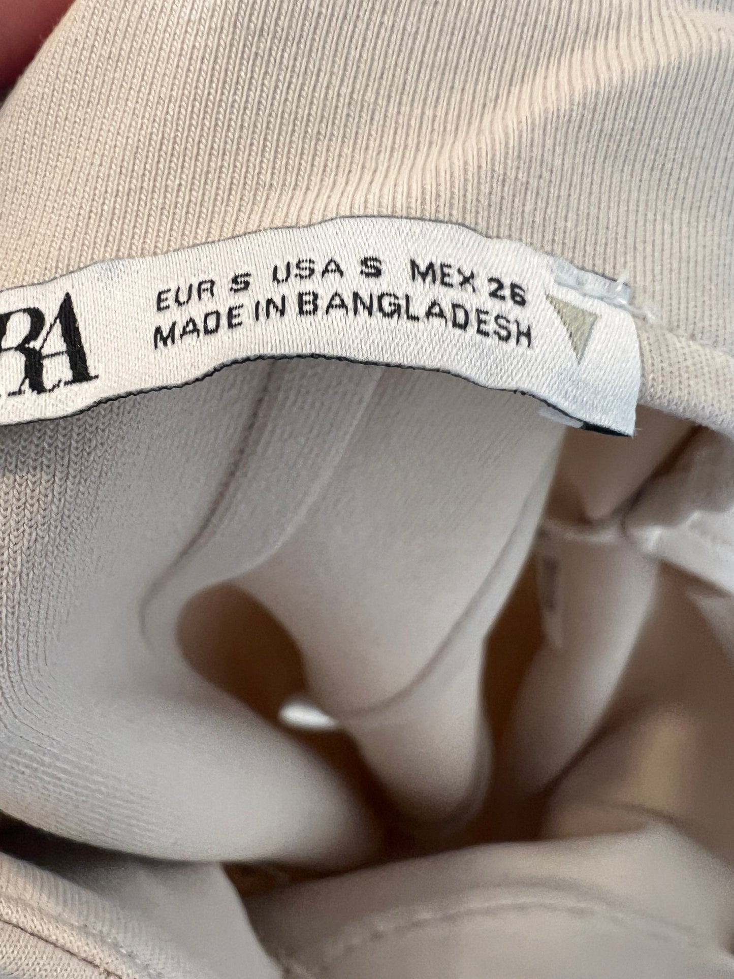 ZARA. Falda midi beige T.s