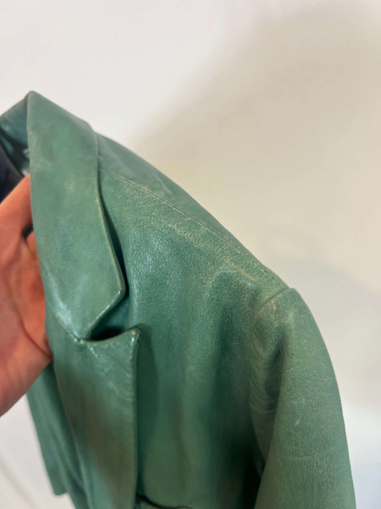 ZADIG & VOLTAIRE. Chaqueta verde piel. T M (tara)