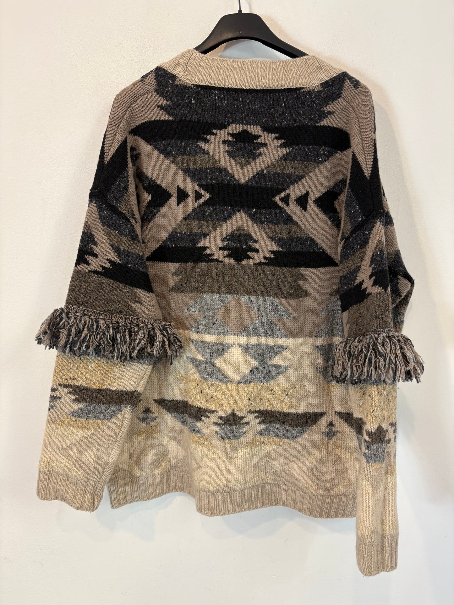 WEEKEND MaxMara. Fringed knit jacket. TM