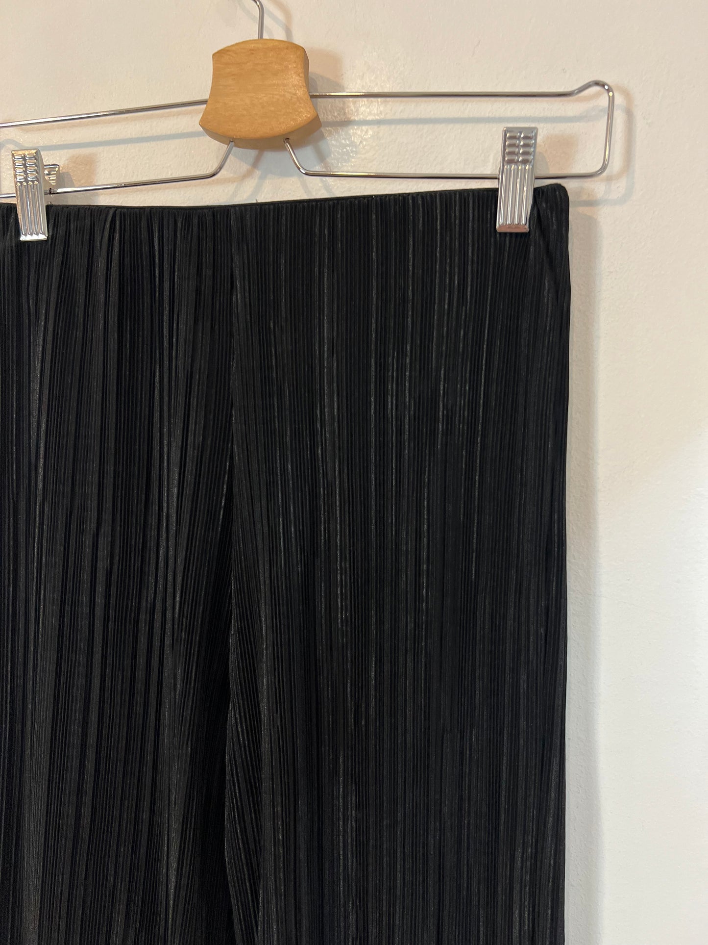 STORETS. Pantalón negro plisado Ts/m