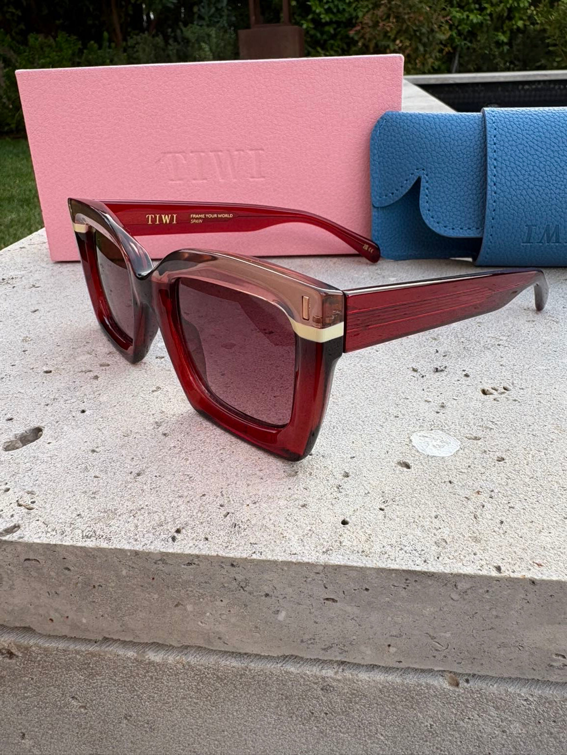 TIWI. Gafas de sol tonos rosas