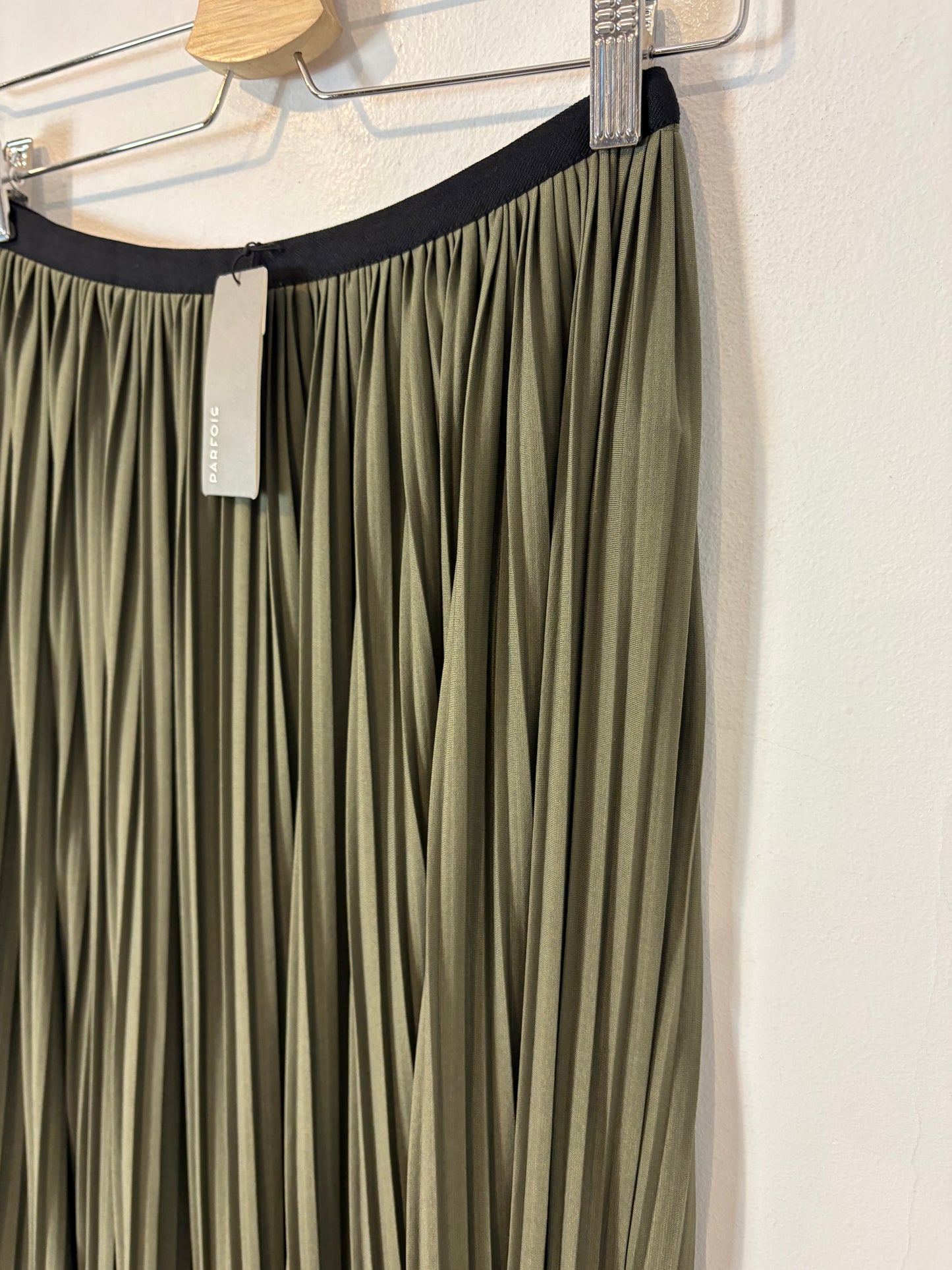 PARFOIS. Falda midi pisada verdes