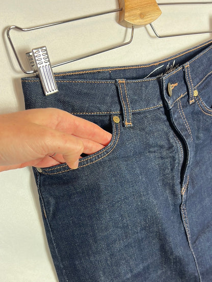 TOMMY HILFIGUER. Dark denim skirt S.6(l)