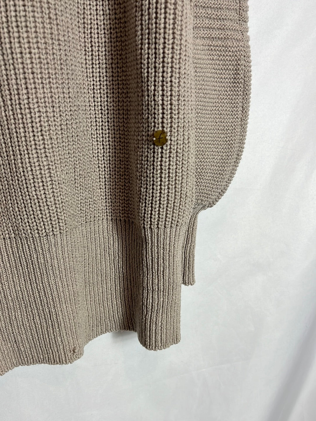 FALCONERI. Beige ruffle-neck sweater. TS