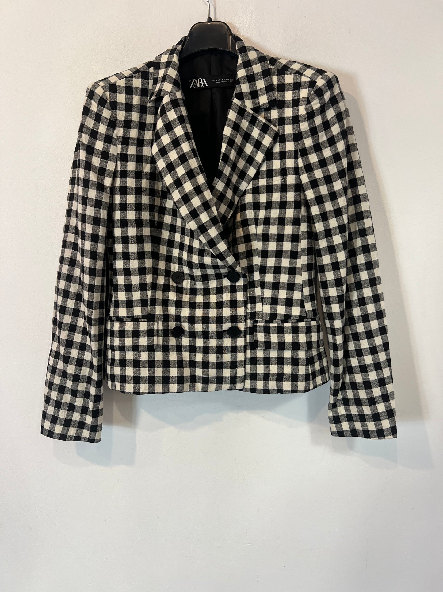 AMEÉ. Sleeveless fringed sweater S.(s)