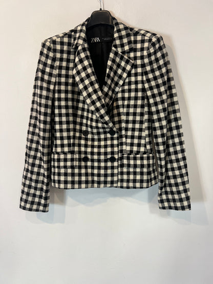 AMEÉ. Sleeveless fringed sweater S.(s)