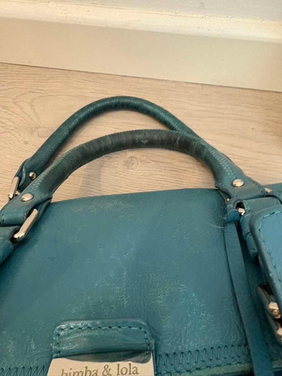 BIMBA Y LOLA. Bolso asa corta piel turquesa