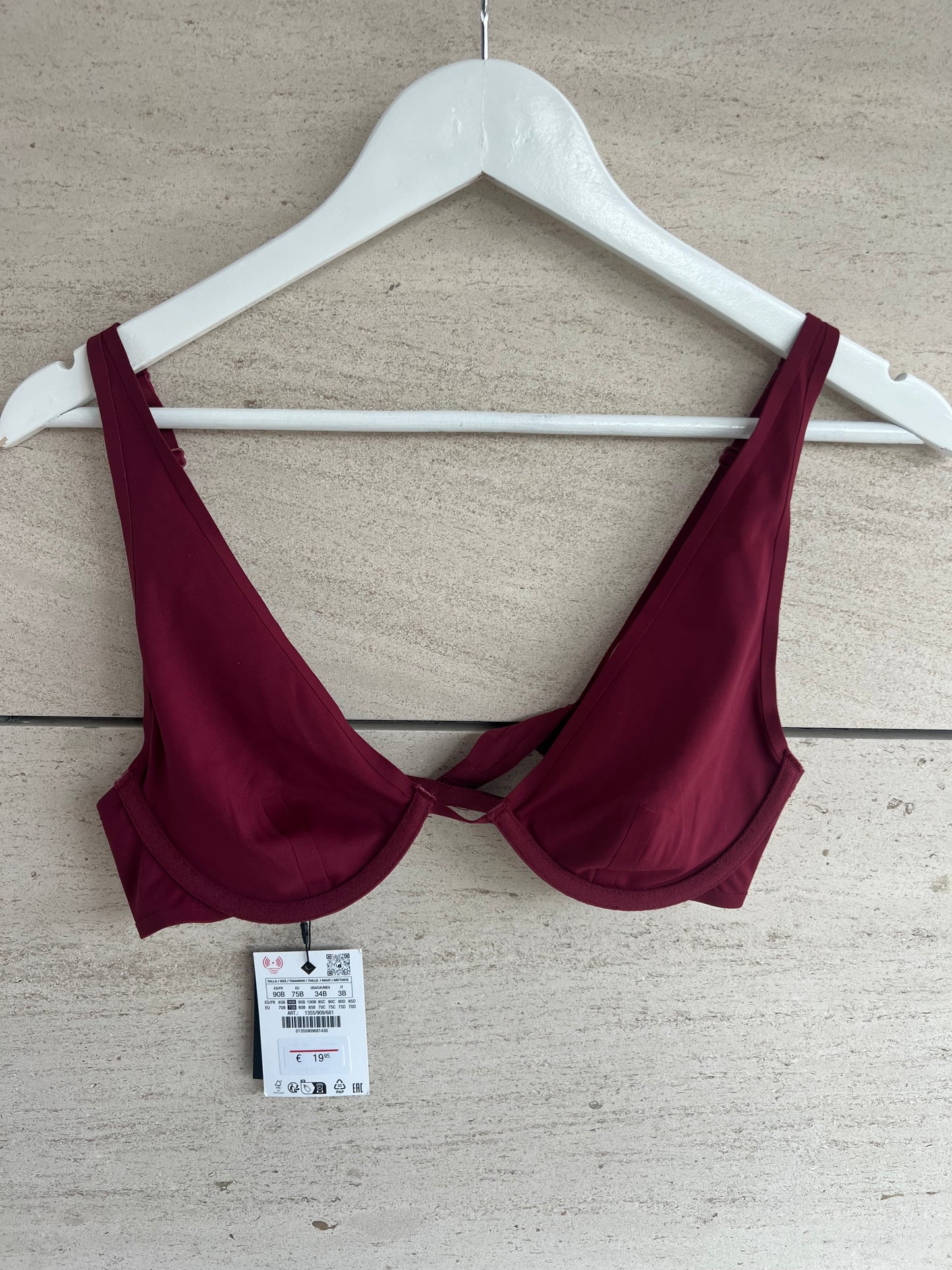 ZARA. Sujetador burdeos textura. T 90B