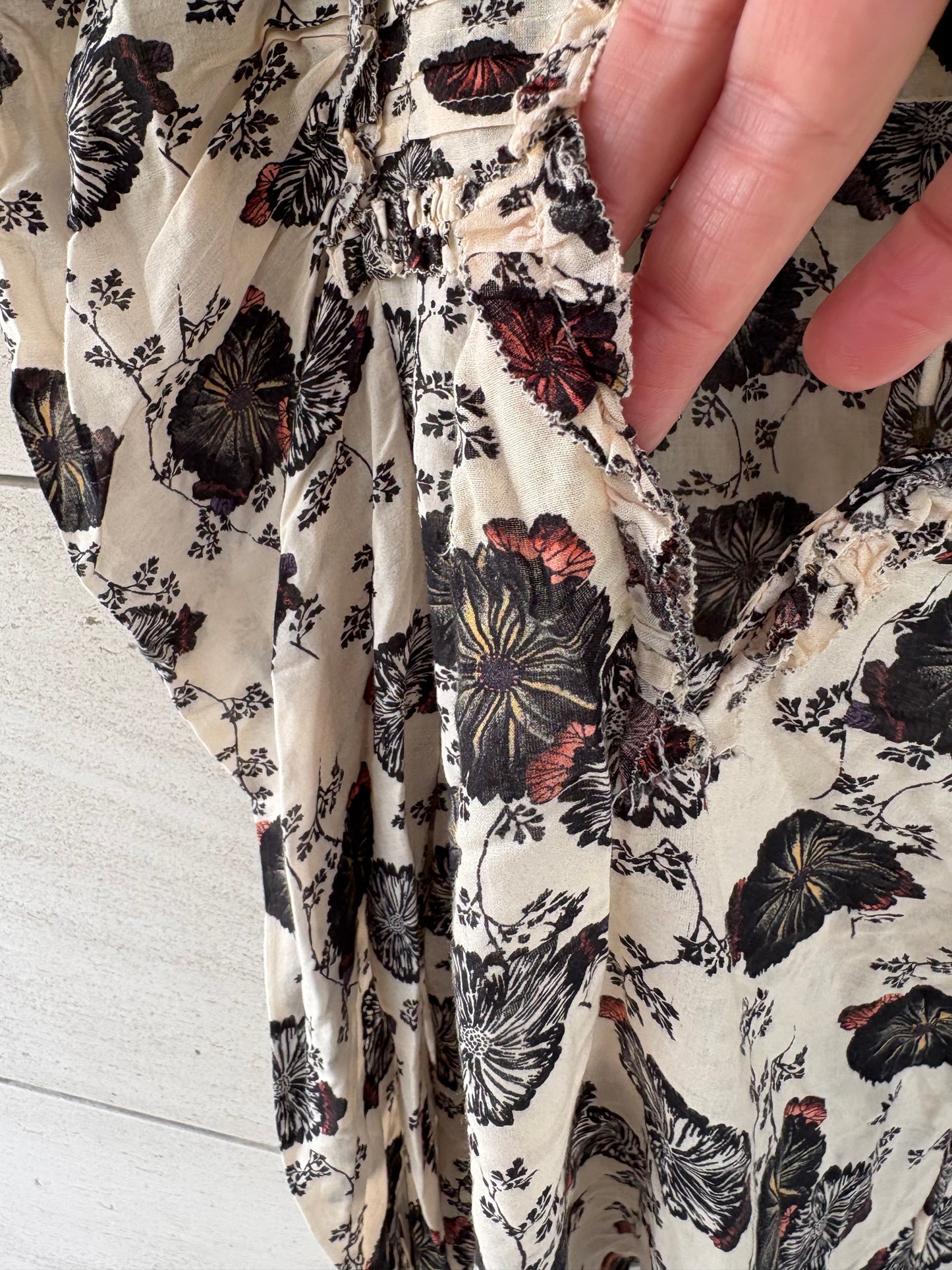 ULLA JOHNSON. Blusa estampada detalle manga