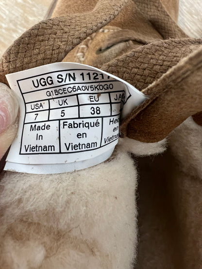 UGG.Botas camel piel borrego T.38