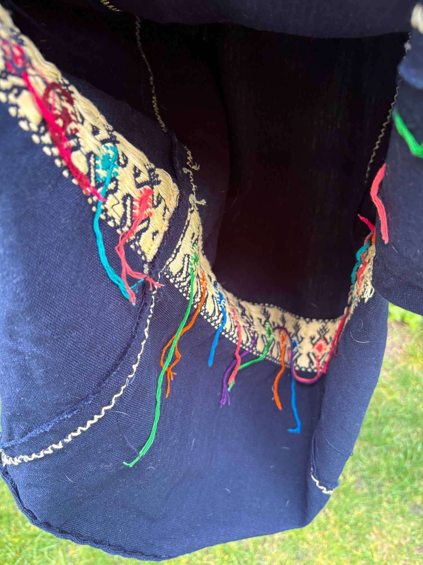 VESTIDO AZUL BORDADO