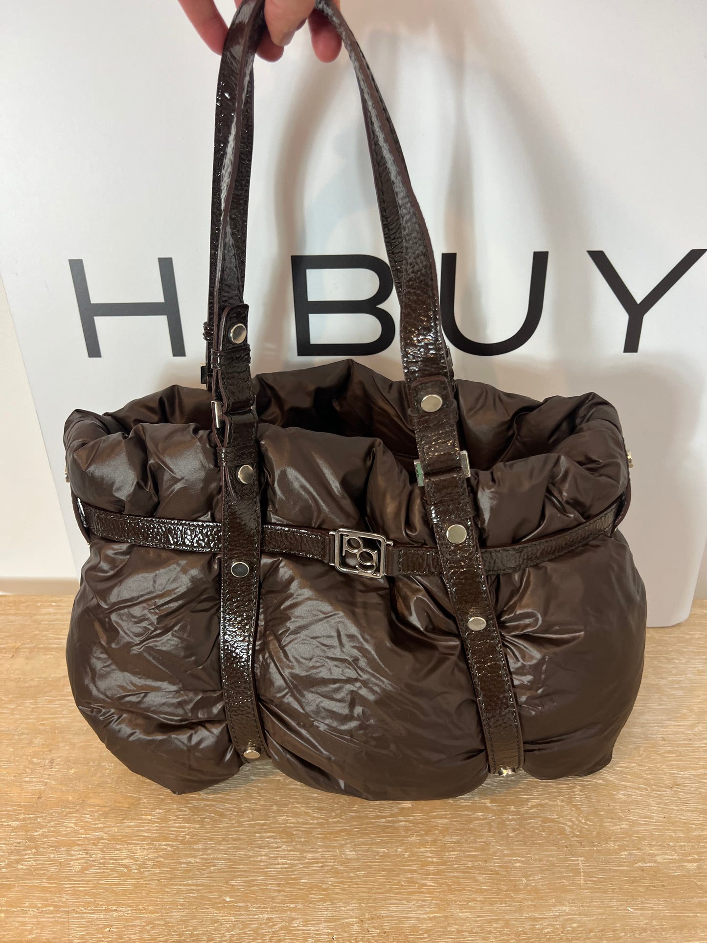 PURIFICACIÓN GARCIA. Medium brown quilted handbag