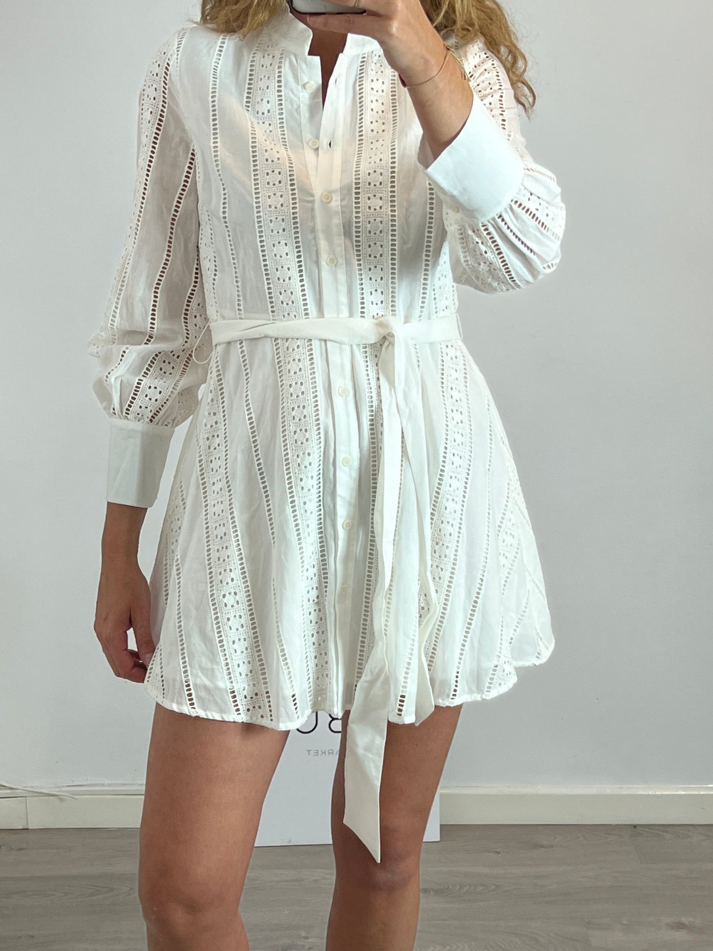 ZARA. Short white die-cut dress. TM