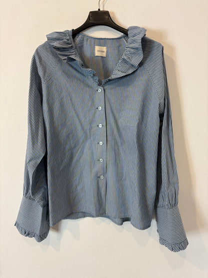DELUEM. Striped blouse with ruffled collar. TS/M