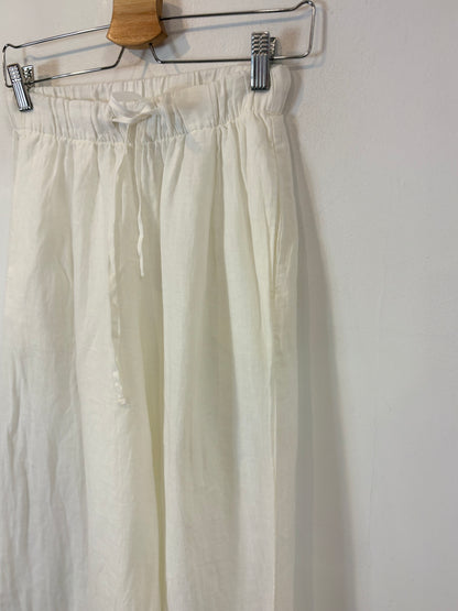 ZARA. Pantalón blanco lino fluido