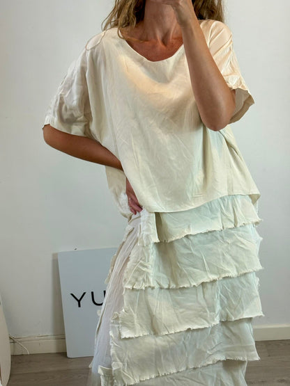 ZARA. Vestido midi color crudo texturas