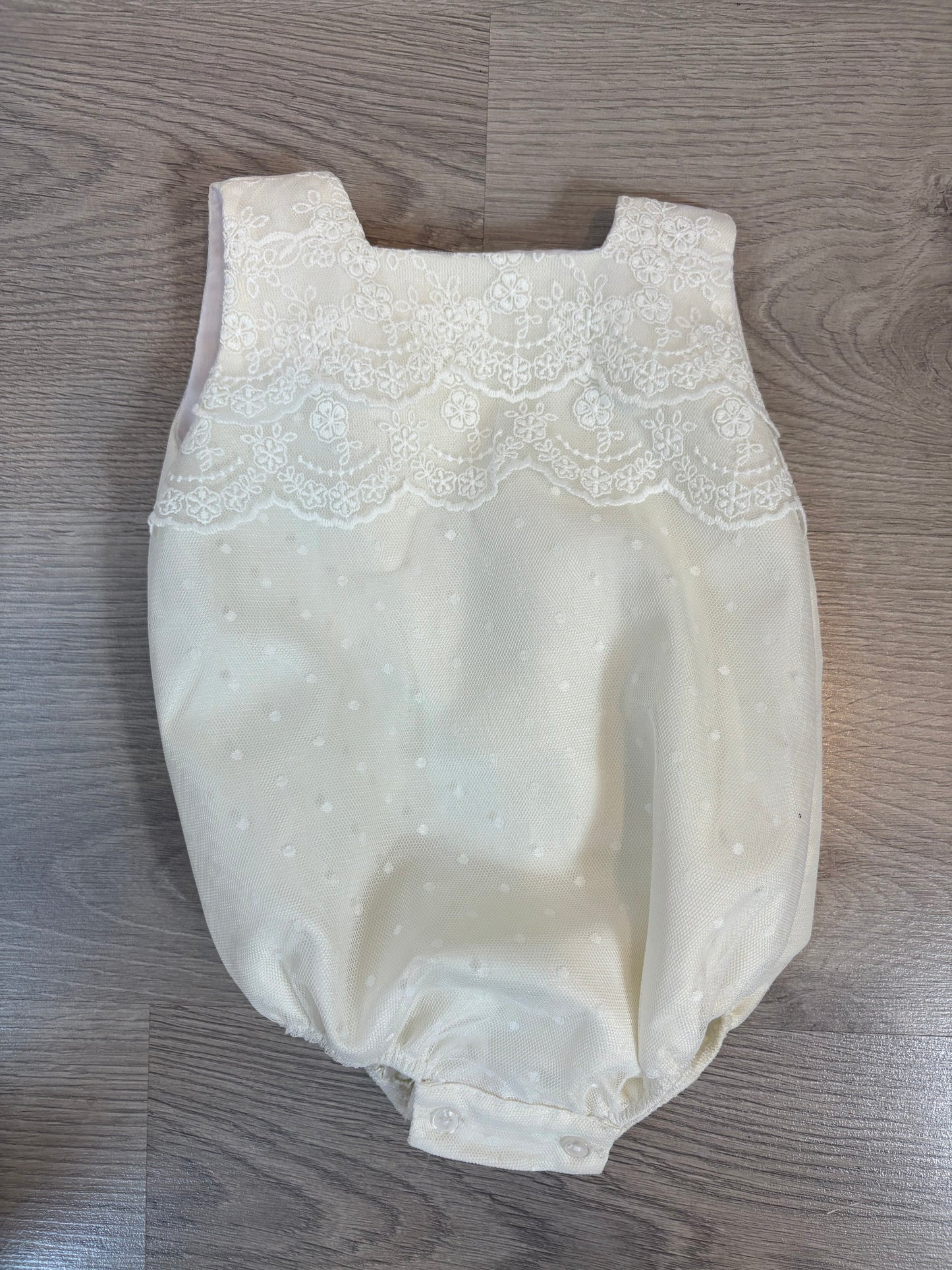 LOR MIRAL. Ranita tul y encaje. T 3-6 meses