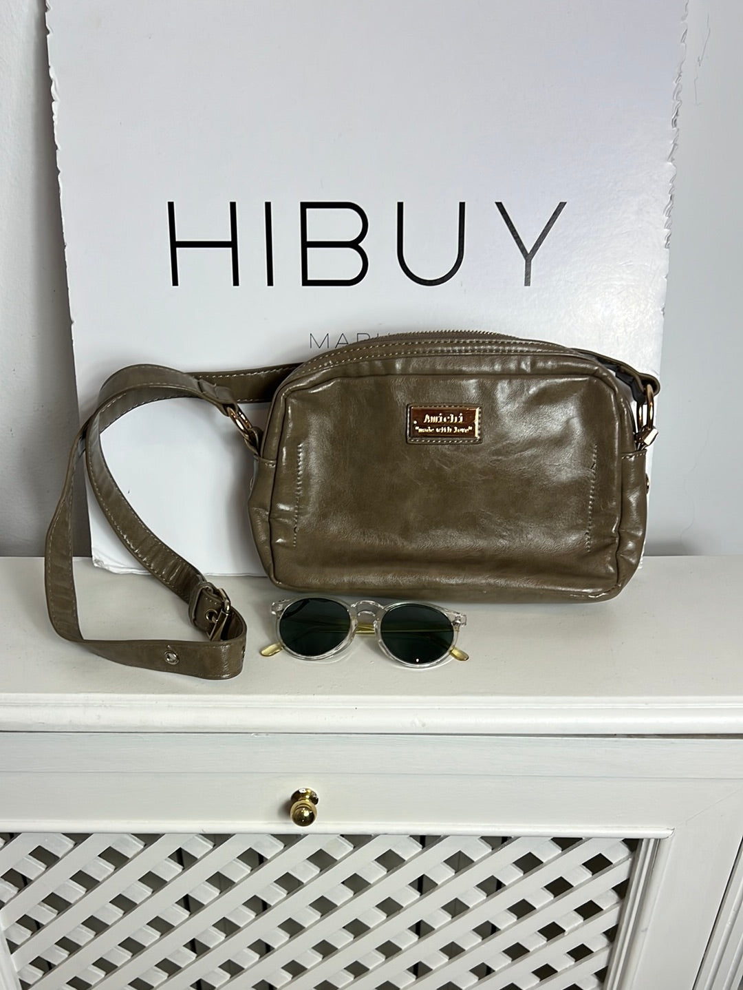 AMICHI. Bolso efecto piel verdoso