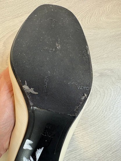 ZARA. Bota tacón piel soft