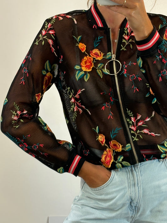 GUESS. Chaqueta negra bordados. T M